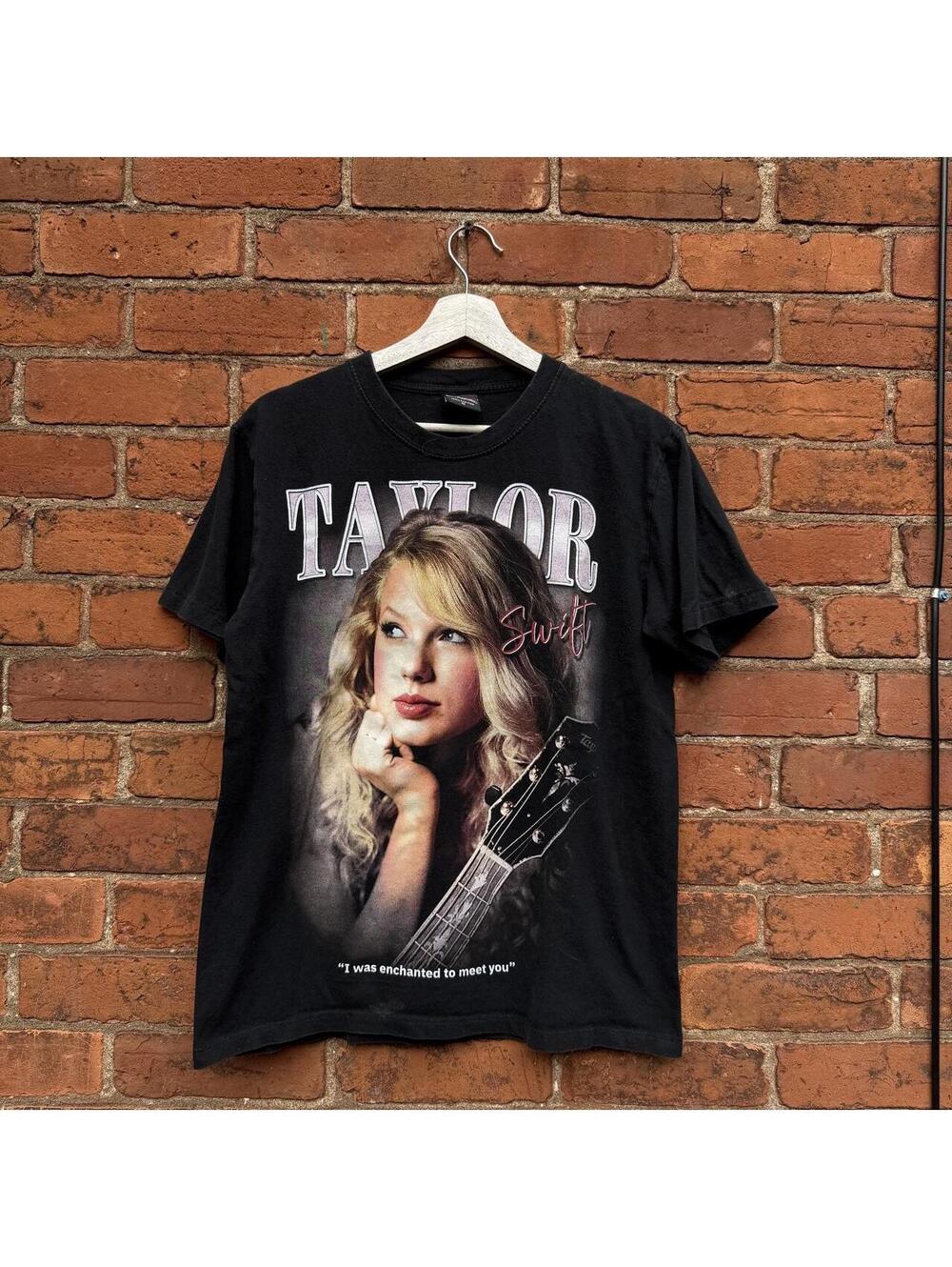 Taylor swift rap tee style t shirt M